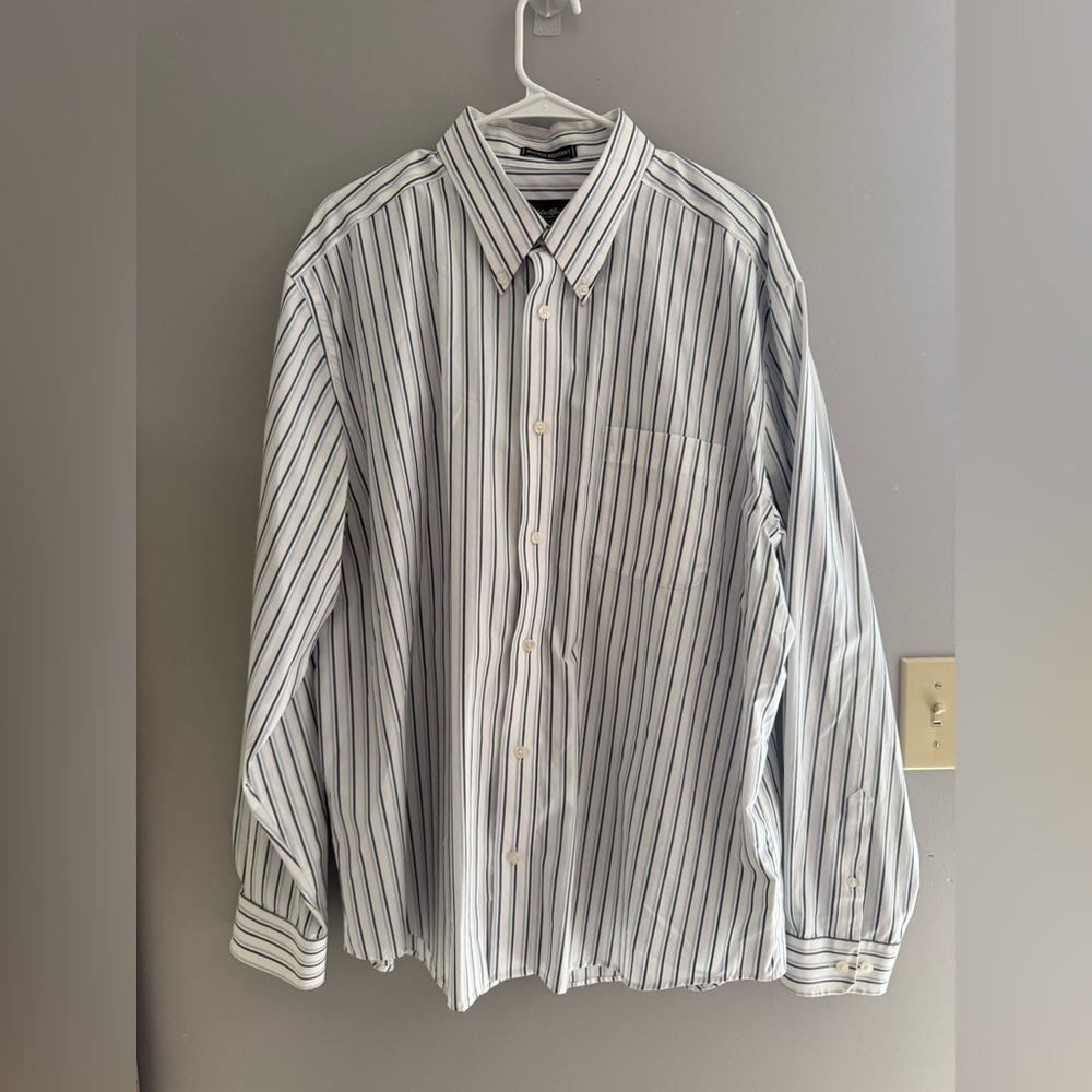 Eddie Bauer Mens Wrinkle Resistant Button Up Shirt SZ XL Multi Striped Cotton